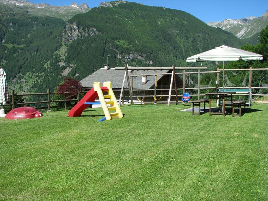 Residence Fior Di Roccia Campodolcino Eksteriør bilde